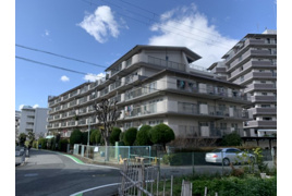 マンハイム桃山台の外観