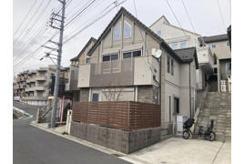 西寺尾二丁目戸建ての外観
