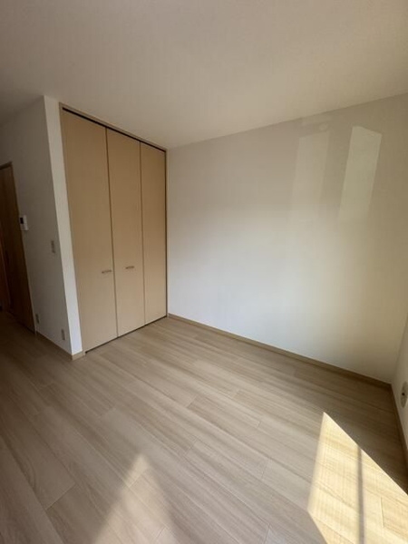 【町田市小山町のアパートの寝室】