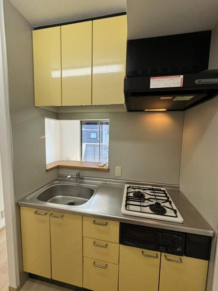 【町田市小山町のアパートのキッチン】