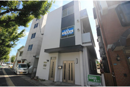 TAXビルの外観