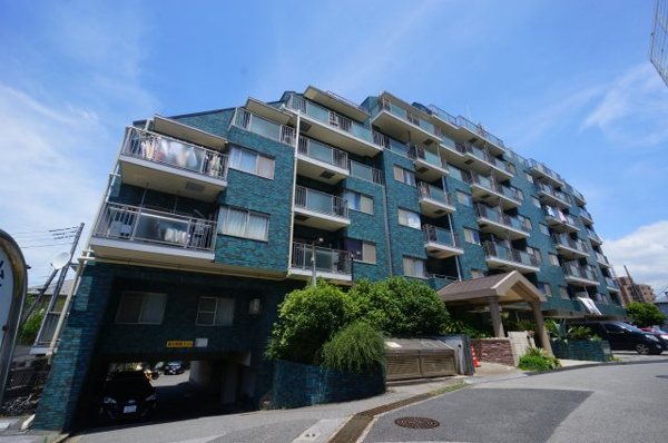 ビラ園生の外観