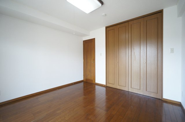 ビラ園生の寝室