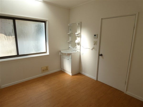 ハイツ菊水の居間