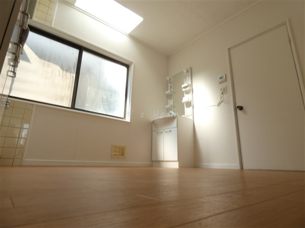 ハイツ菊水の居間