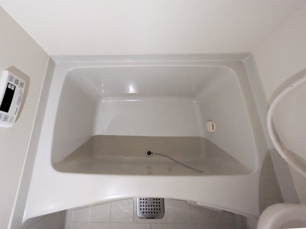 【御幸ビルの浴室】