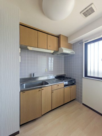 【御幸ビルのキッチン】