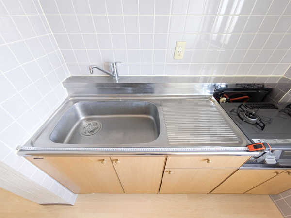 【御幸ビルのキッチン】