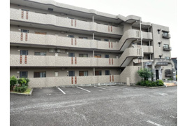 アディー緑ヶ丘の外観