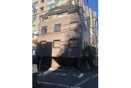 ヒカワザカビルの外観