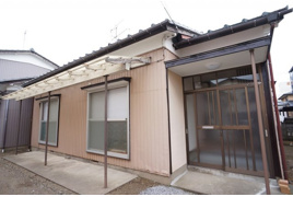 東明7坂井宅貸家の外観