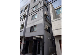 ロイヤル三ッ星Ⅳの外観
