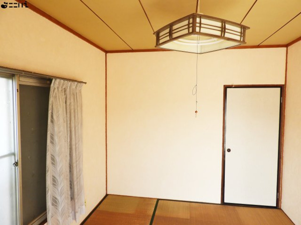 【揖保郡太子町東南／借家の和室】