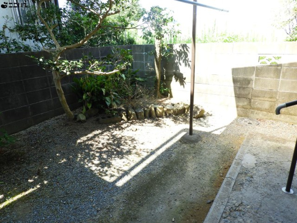 【揖保郡太子町東南／借家の庭】