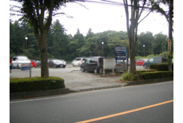 岸田駐車場の外観