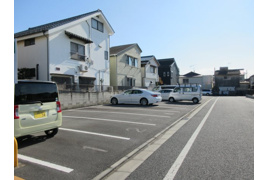 S1パーキングの外観