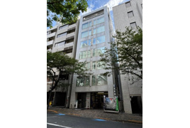 隼町MTビルの外観