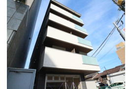 奈良市大宮町のマンションの外観