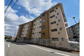 翠光ハイツの外観