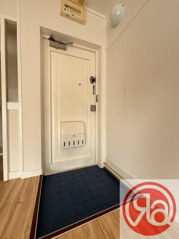 エルディ東住吉の玄関