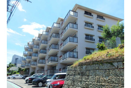 横浜市中区本牧大里町のマンションの外観