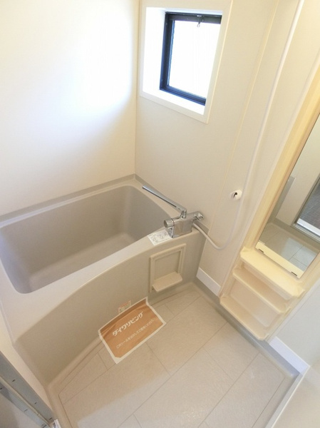 【セゾン高取北の浴室】