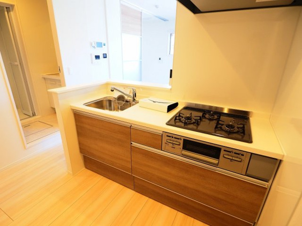 【メゾン　カルムのキッチン】