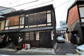 新丸太町貸家の外観