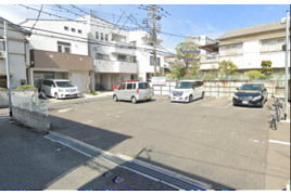 内藤モータープールの外観