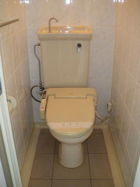 アン・セリジェ壱番館のトイレ