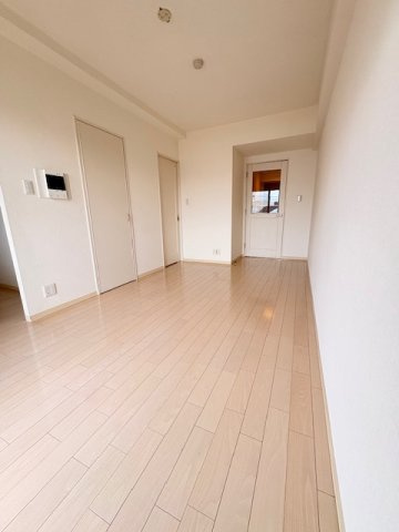 グランシティ湘南海岸マリナージュスクエアの居間