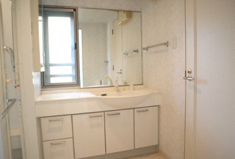 グランシティ湘南海岸マリナージュスクエアの洗面所