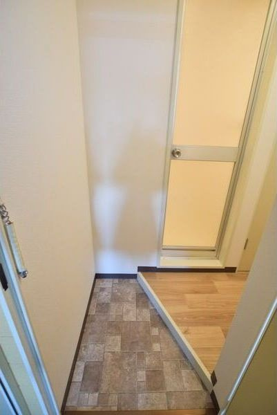 【グランプリ水車町の玄関】