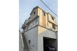 岸根町戸建の外観