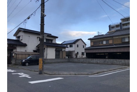 桑原駐車場　パークサイドコート前の外観
