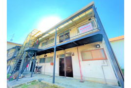 大和高田市大字市場のハイツの外観