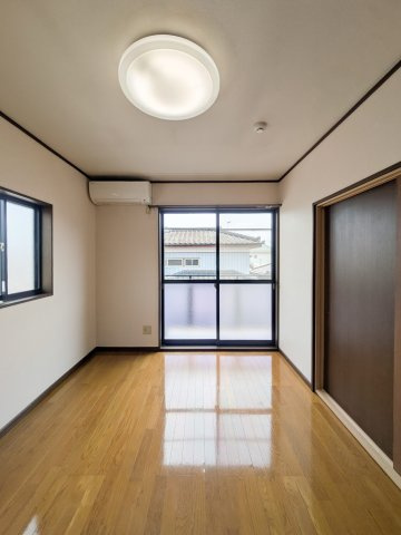 【キャッスルハイツＡ棟の洋室】