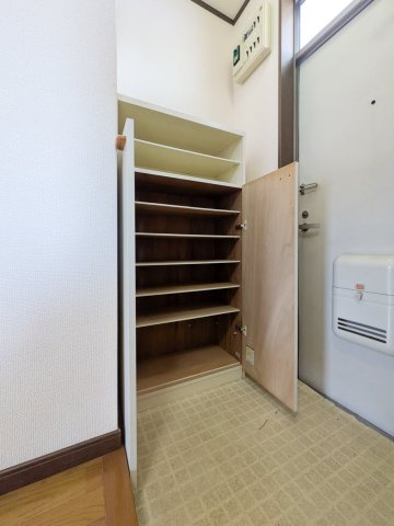 【キャッスルハイツＡ棟の収納】