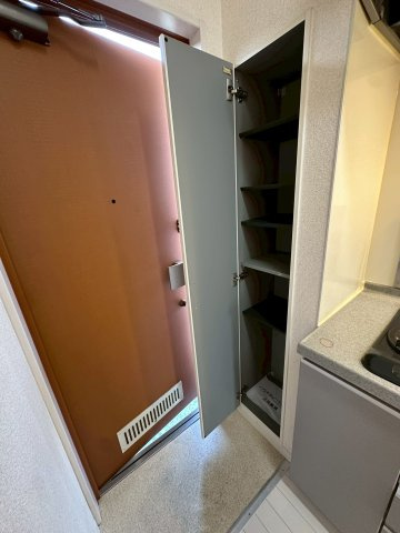 【メイプルⅣの玄関】