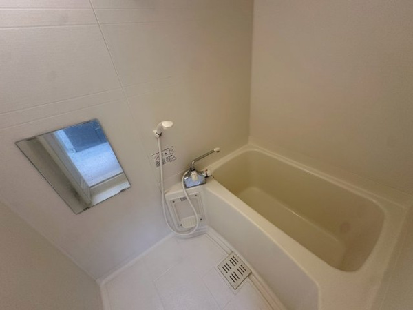 【メイプルⅣの浴室】