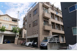 Brio Teracce 泉中央の外観