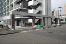 横浜市港北区新横浜の駐車場の外観