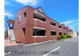 焼津市下小田のマンションの外観