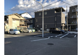 パーキング桃翠園の外観
