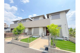 箕面市稲2丁目テラスハウスの外観