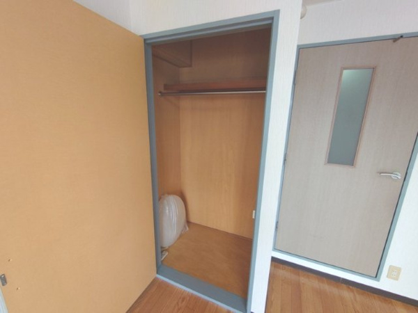 【大阪市東淀川区瑞光のマンションの収納】