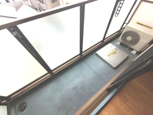 【大阪市東淀川区瑞光のマンションのバルコニー】