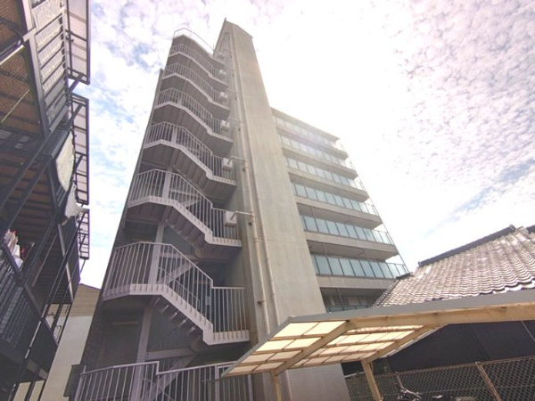 【大阪市東淀川区瑞光のマンションの外観】