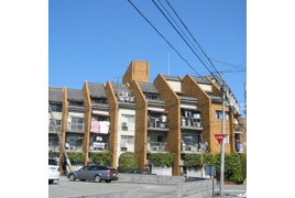 インペリアル砂山の外観