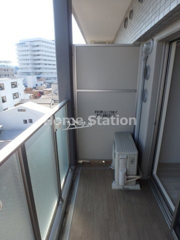 【エスリード西九条レジデンスのバルコニー】